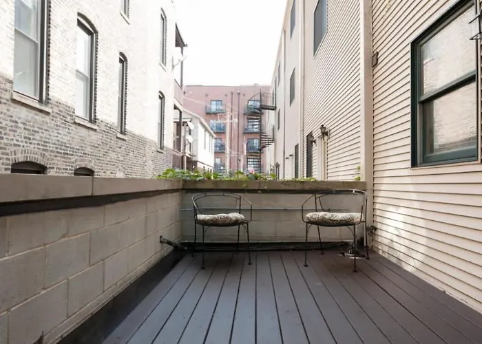 2 Rooftops 2 Car Garage 4 Stories Ferienhaus